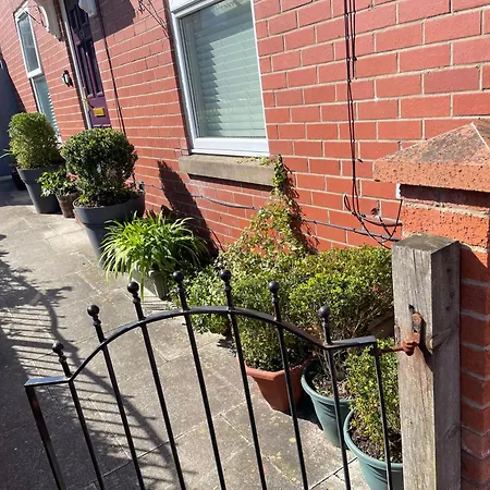 Protea Homestay Manchester Exterior foto